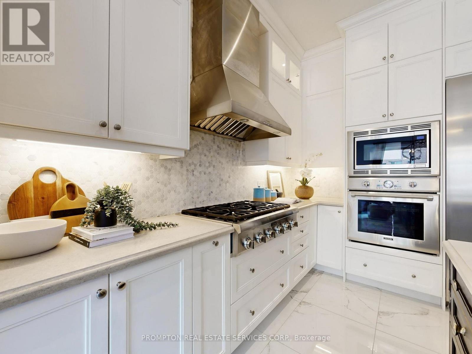 39 Giardina Crescent, Richmond Hill, Ontario  L4B 0G1 - Photo 11 - N12994584