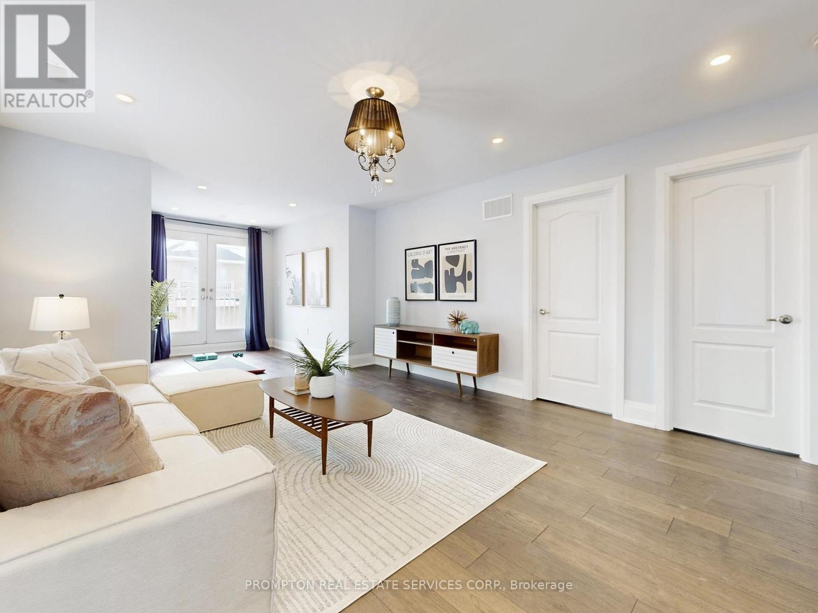 39 Giardina Crescent, Richmond Hill, Ontario  L4B 0G1 - Photo 39 - N12994584