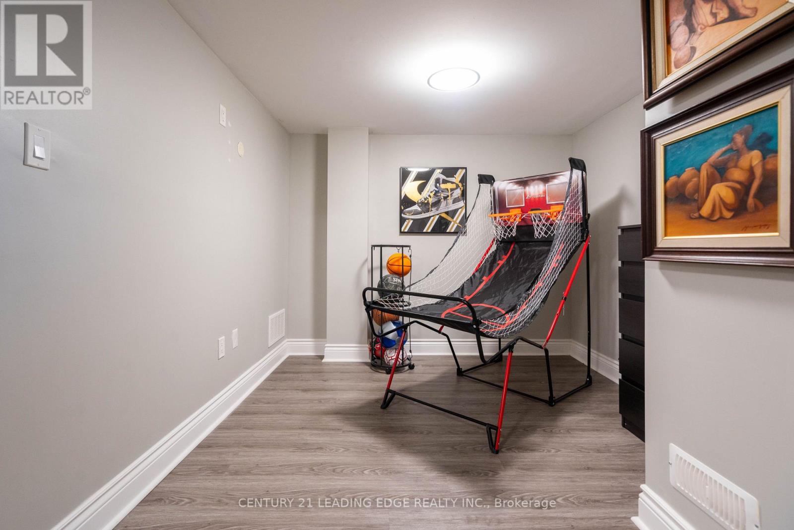 26 Trumpet Street, Whitchurch-Stouffville, Ontario  L4A 0N8 - Photo 24 - N12994596