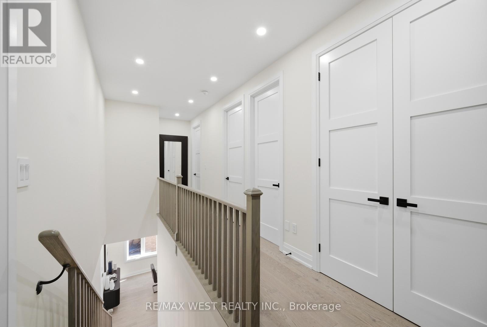 99 Coldwell Bay Circle, Vaughan, Ontario  L4H 5E9 - Photo 24 - N12994604