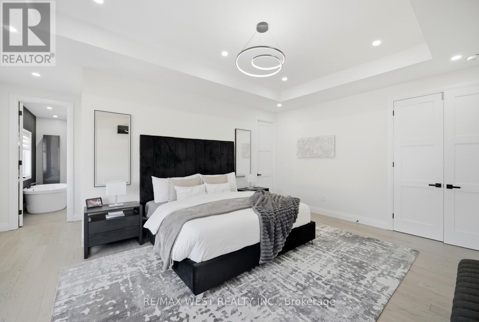 99 Coldwell Bay Circle, Vaughan, Ontario  L4H 5E9 - Photo 26 - N12994604