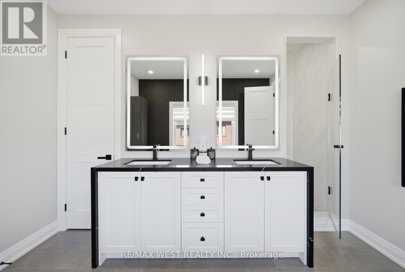 99 Coldwell Bay Circle, Vaughan, Ontario  L4H 5E9 - Photo 29 - N12994604