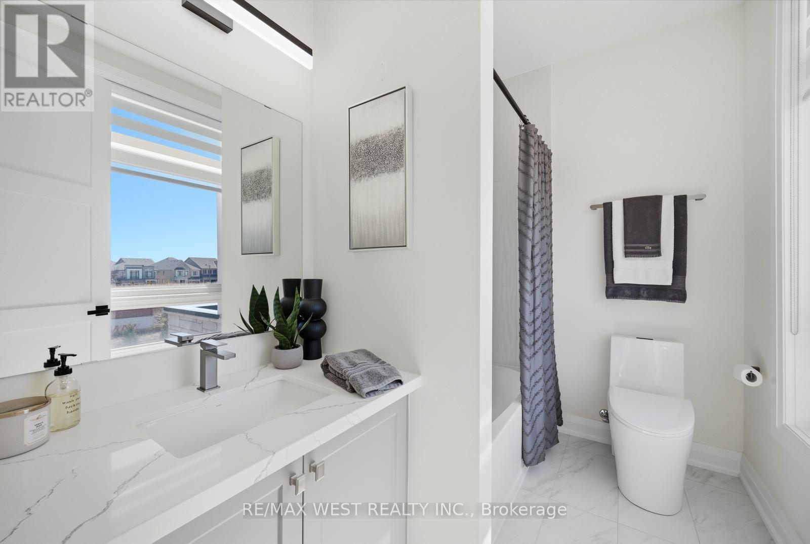 99 Coldwell Bay Circle, Vaughan, Ontario  L4H 5E9 - Photo 33 - N12994604