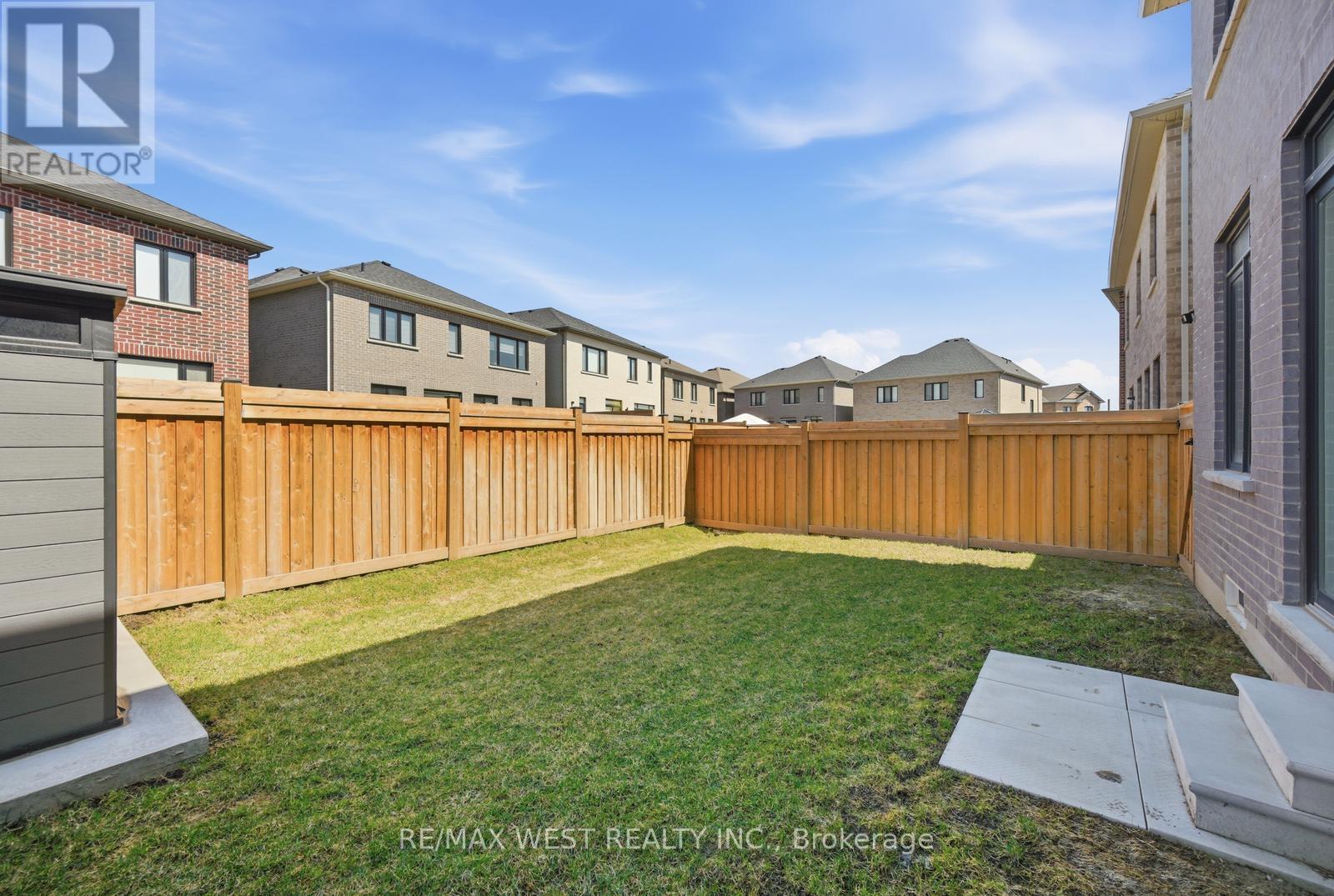 99 Coldwell Bay Circle, Vaughan, Ontario  L4H 5E9 - Photo 45 - N12994604