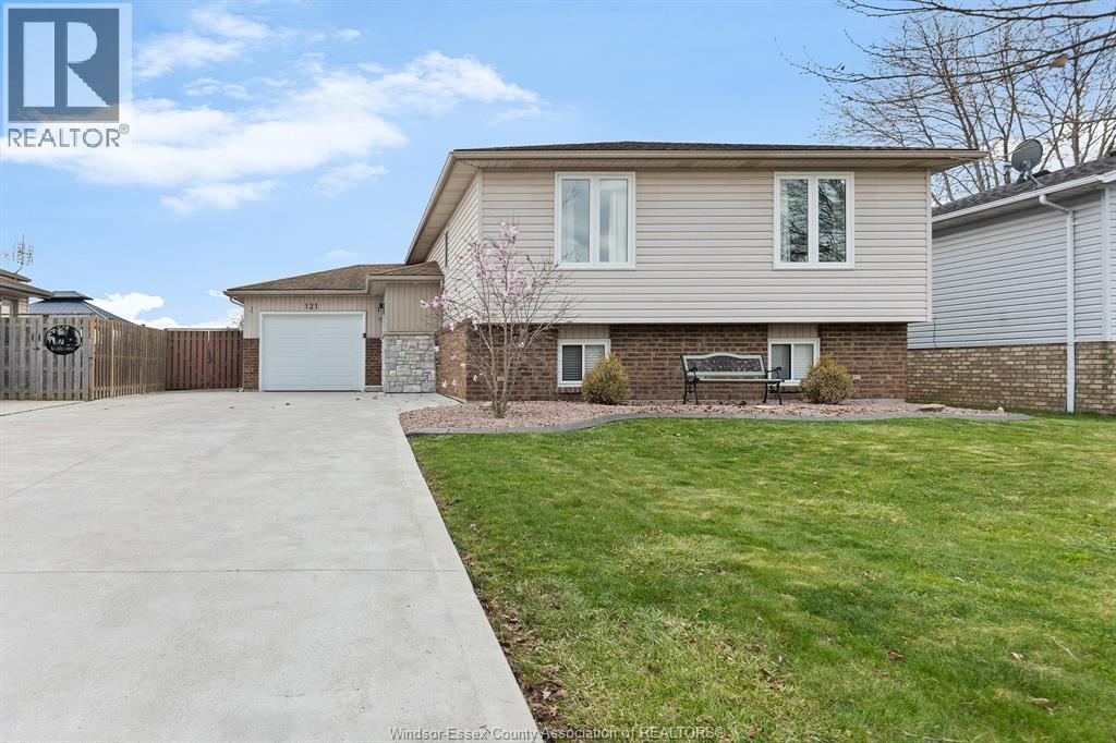 MLS# 26008028: 121 MEDITERRANEAN AVENUE, Amherstburg, Canada