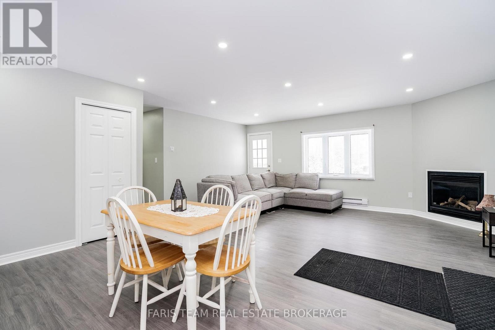 3554 John Street, Ramara, Ontario  L0K 1B0 - Photo 13 - S12994574