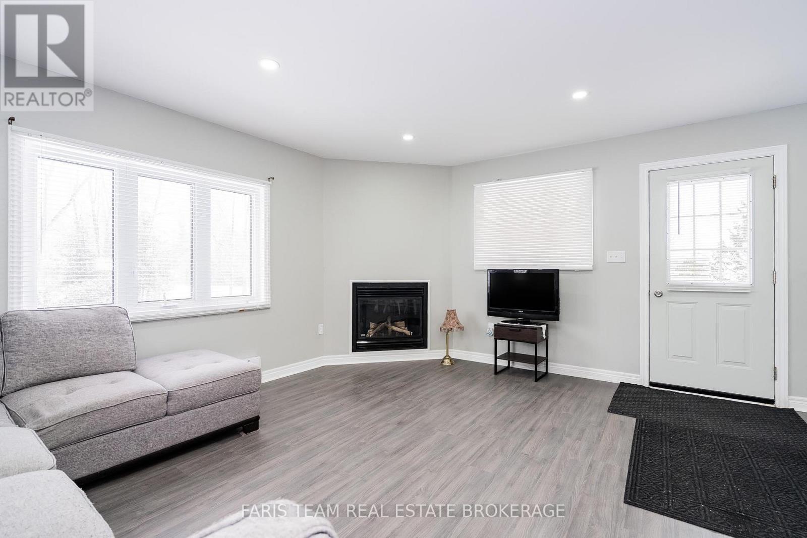 3554 John Street, Ramara, Ontario  L0K 1B0 - Photo 15 - S12994574