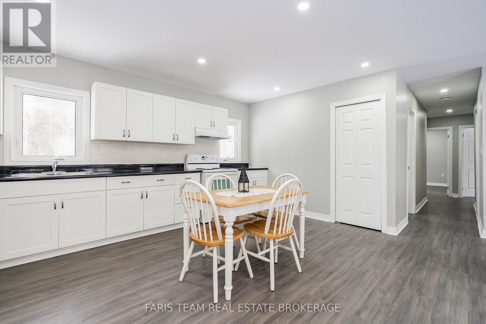 3554 John Street, Ramara, Ontario  L0K 1B0 - Photo 8 - S12994574