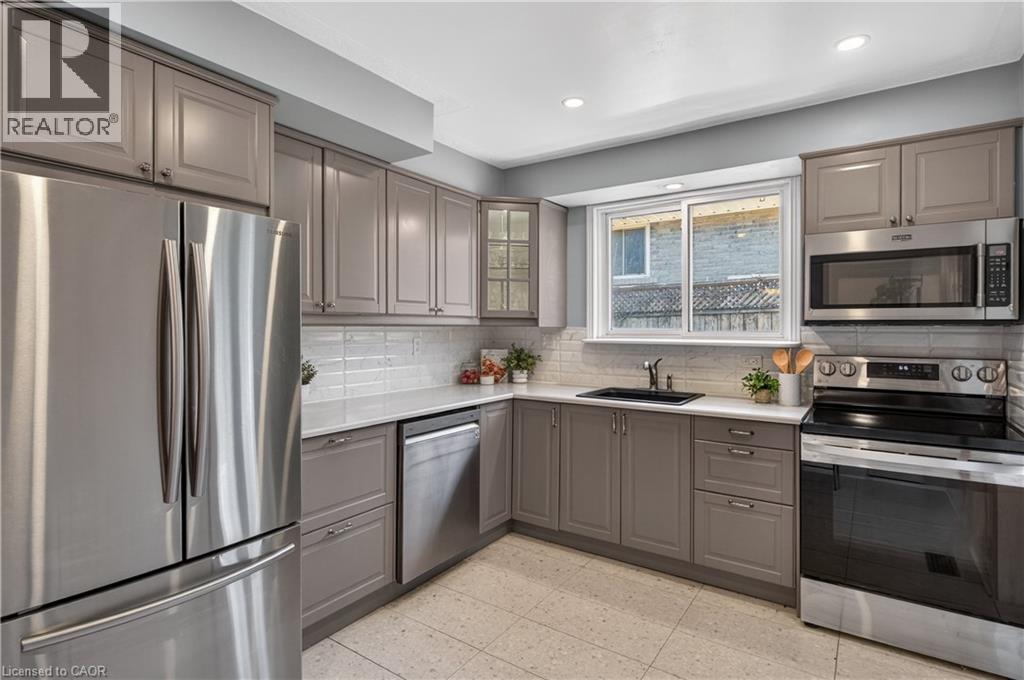 2348 Greenbank Trail, Burlington, Ontario  L7P 3S8 - Photo 6 - 40819165