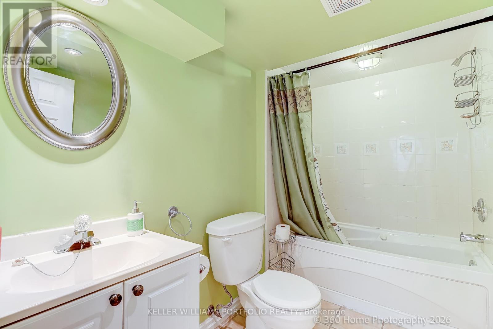 45 Olympia Crescent, Brampton, Ontario  L6X 4W2 - Photo 21 - W12994494