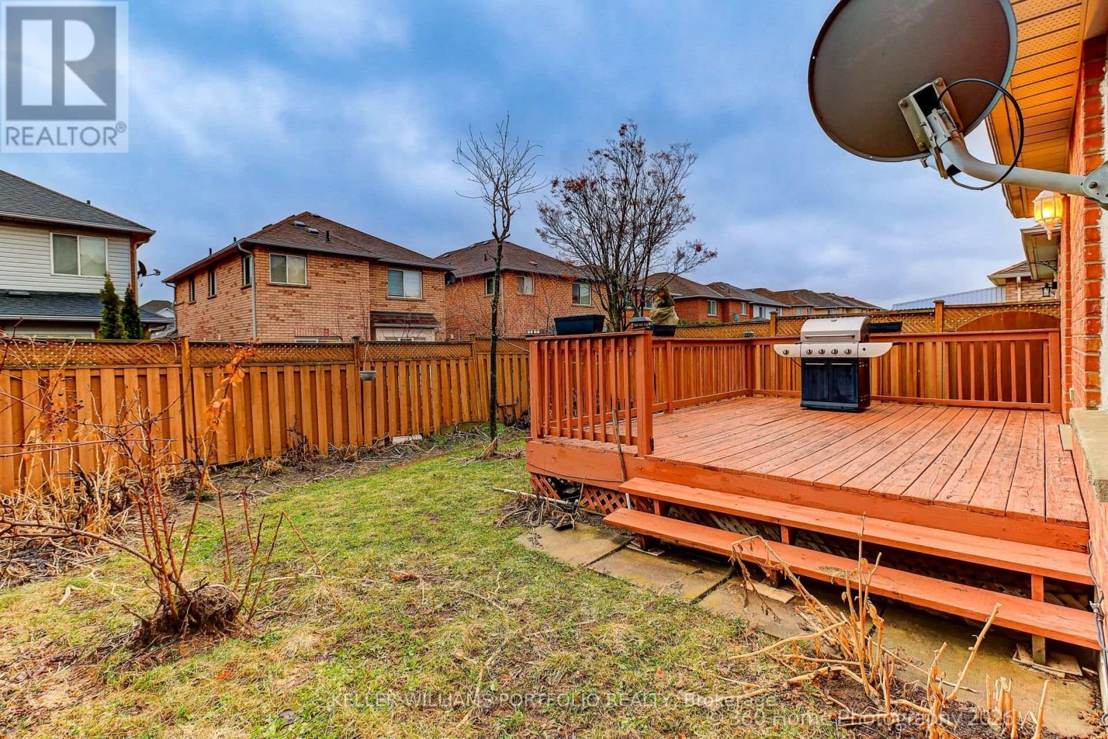 45 Olympia Crescent, Brampton, Ontario  L6X 4W2 - Photo 24 - W12994494