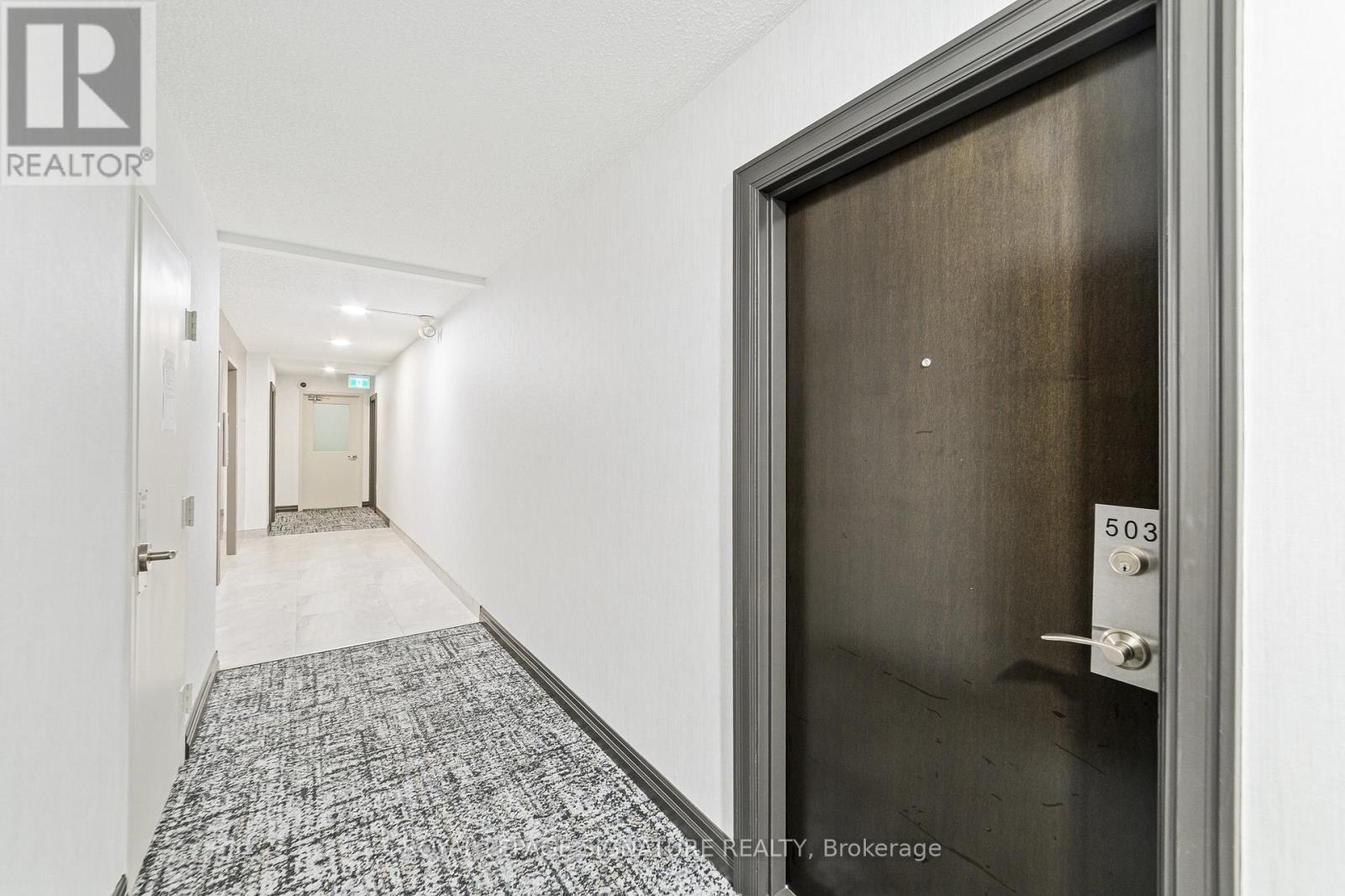 503 - 212 Kerr Street, Oakville, Ontario  L6K 3B1 - Photo 4 - W12994536