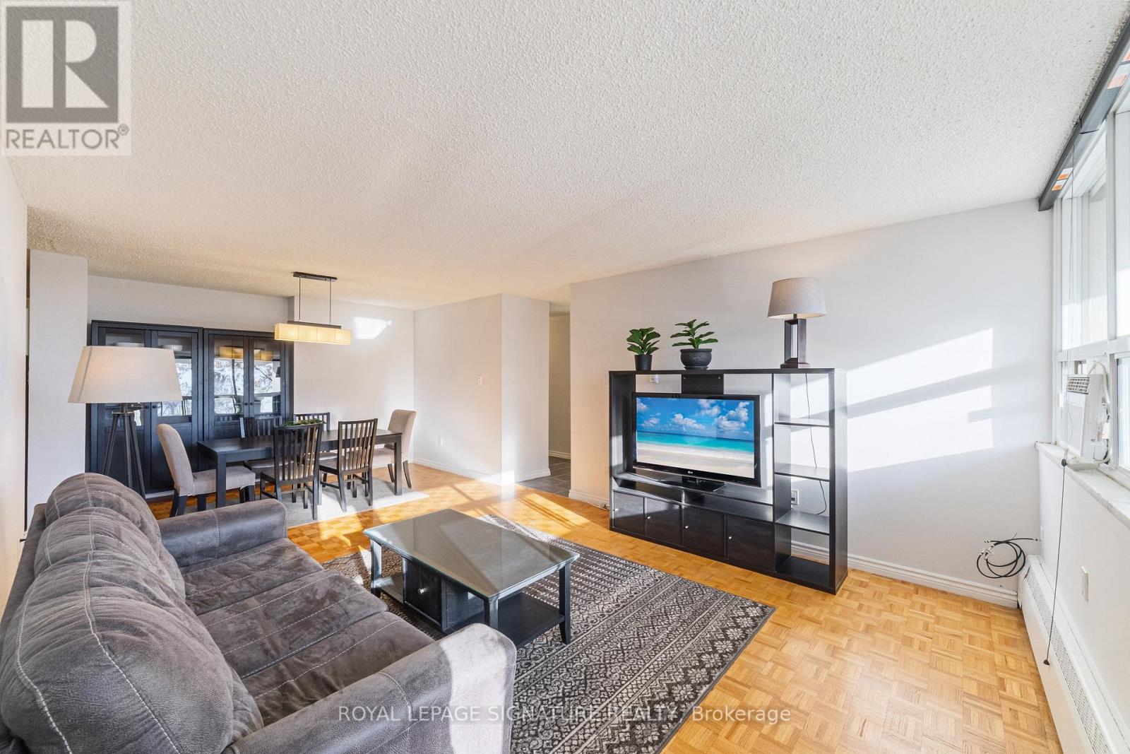 503 - 212 Kerr Street, Oakville, Ontario  L6K 3B1 - Photo 9 - W12994536