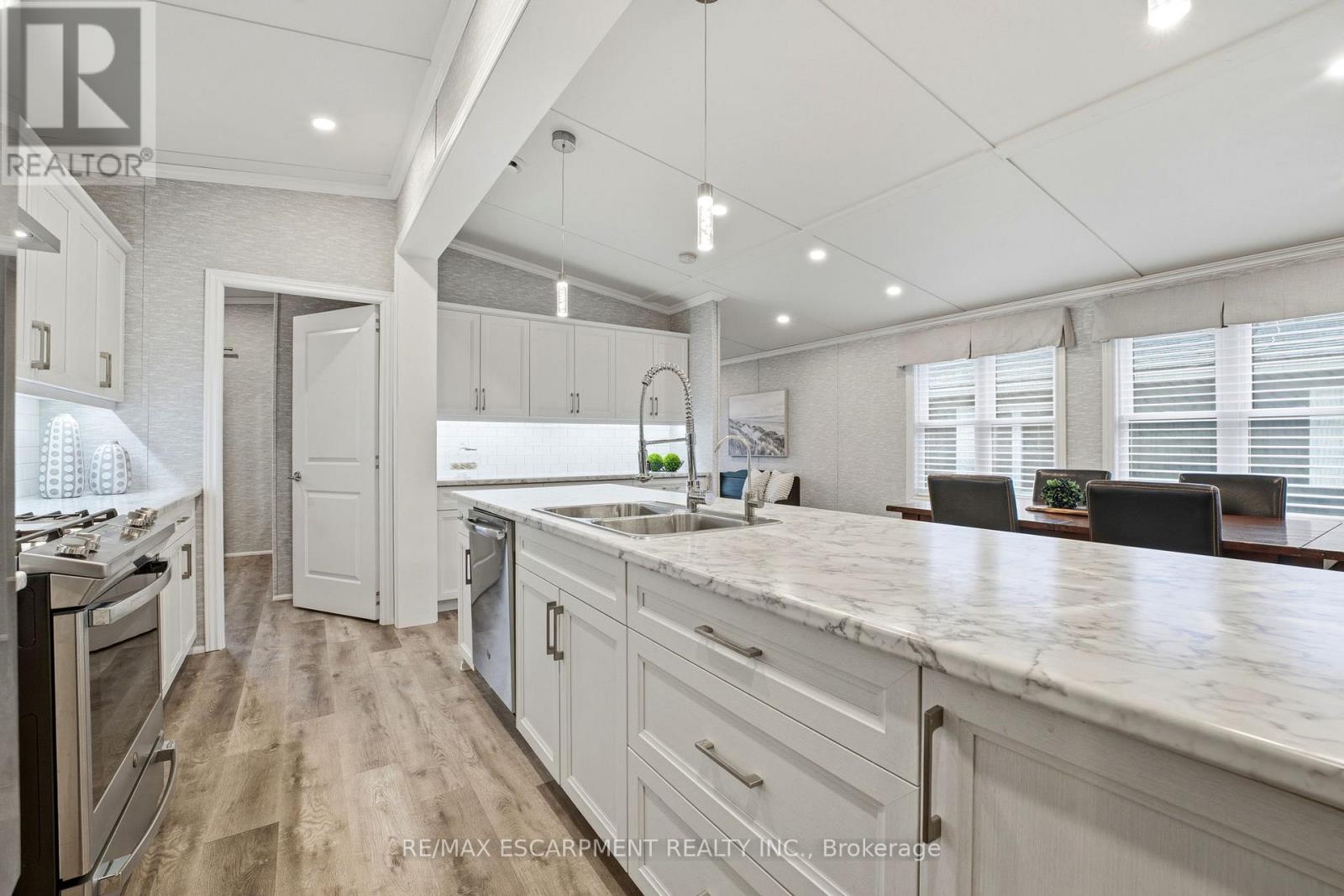 30 Ash Street - 4449 Milburough Line, Burlington, Ontario  L7P 0C5 - Photo 12 - W12994554