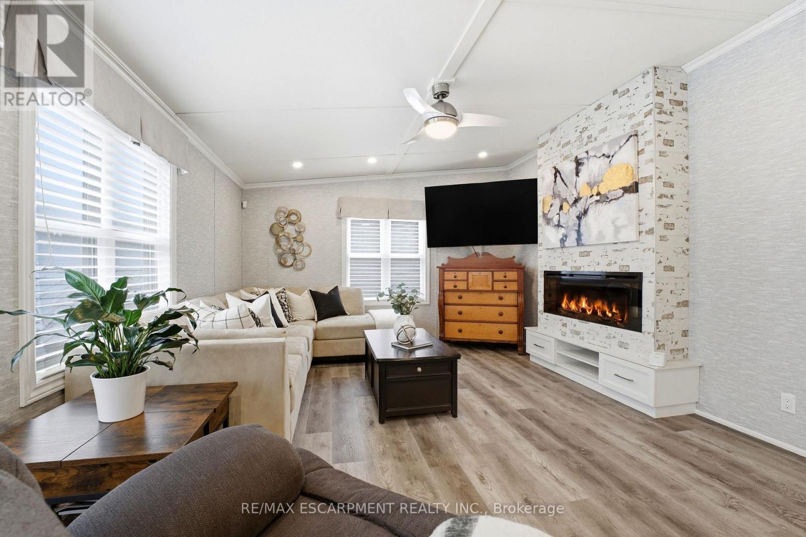 30 Ash Street - 4449 Milburough Line, Burlington, Ontario  L7P 0C5 - Photo 7 - W12994554