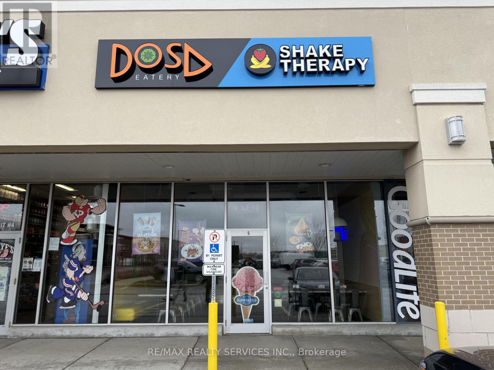 5 - 589 Fairway Road S, Kitchener, Ontario  N2C 1X4 - Photo 2 - X12994474