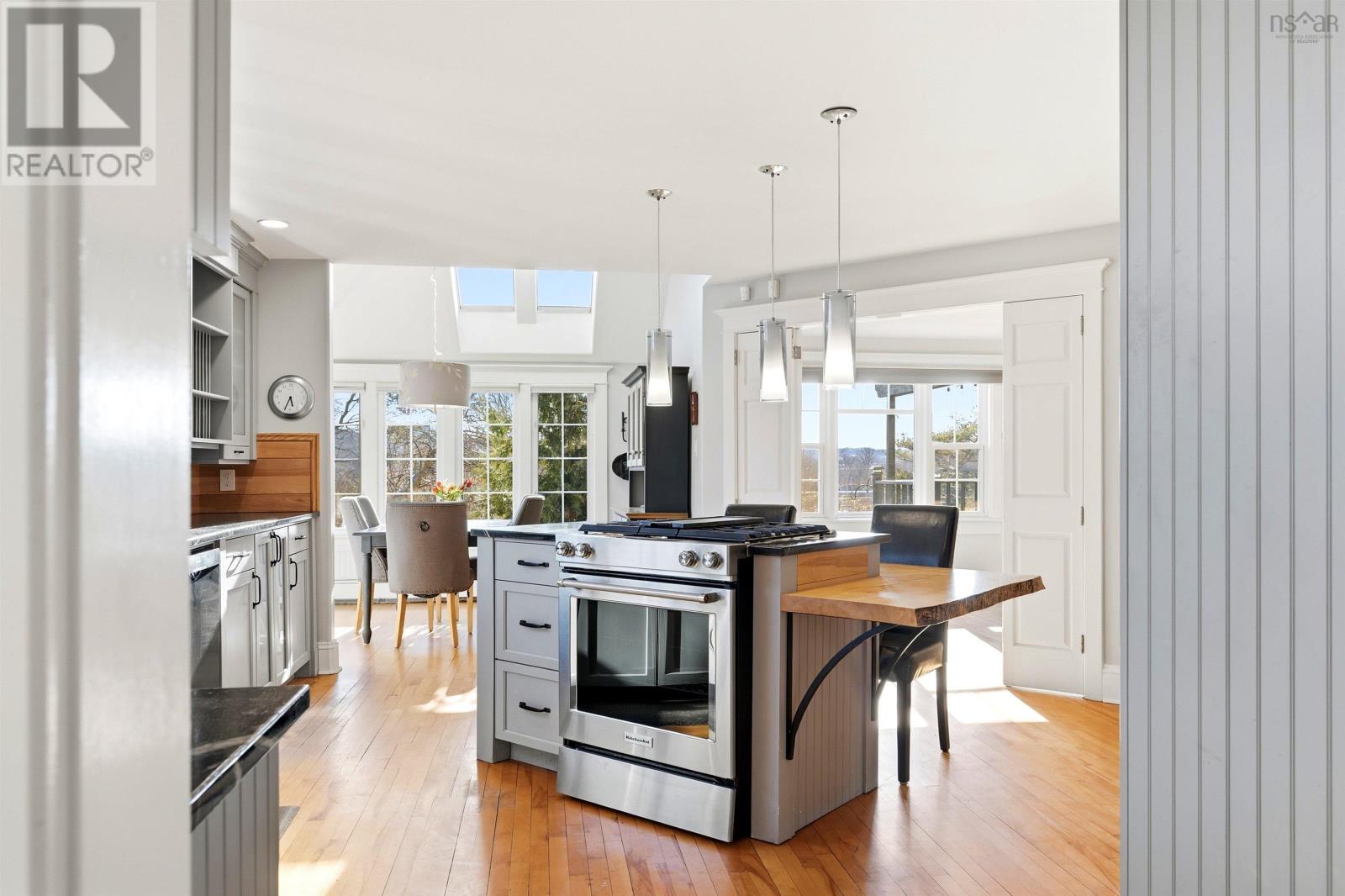 1638 Beech Street, Halifax, Nova Scotia  B3H 4B4 - Photo 12 - 202607295