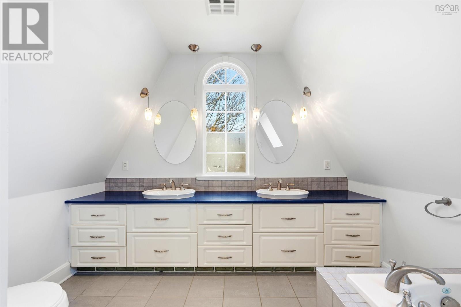 1638 Beech Street, Halifax, Nova Scotia  B3H 4B4 - Photo 25 - 202607295