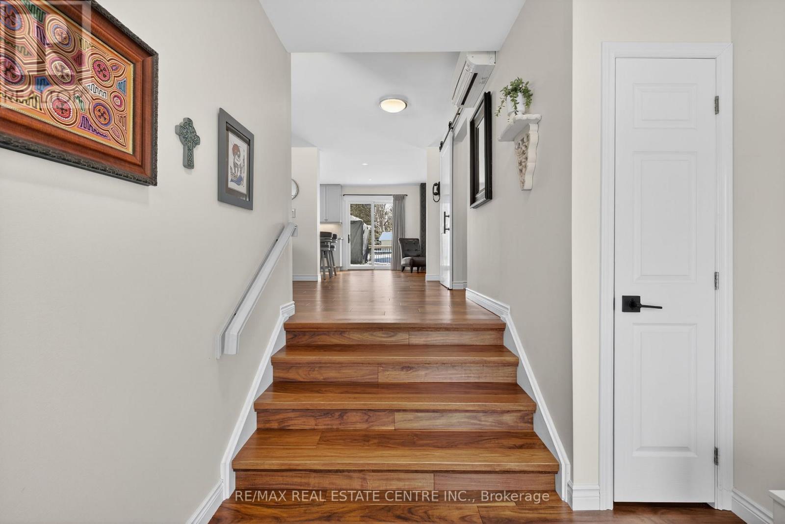 28 Starrview Crescent, Orangeville, Ontario  L9W 3B1 - Photo 5 - W12940182