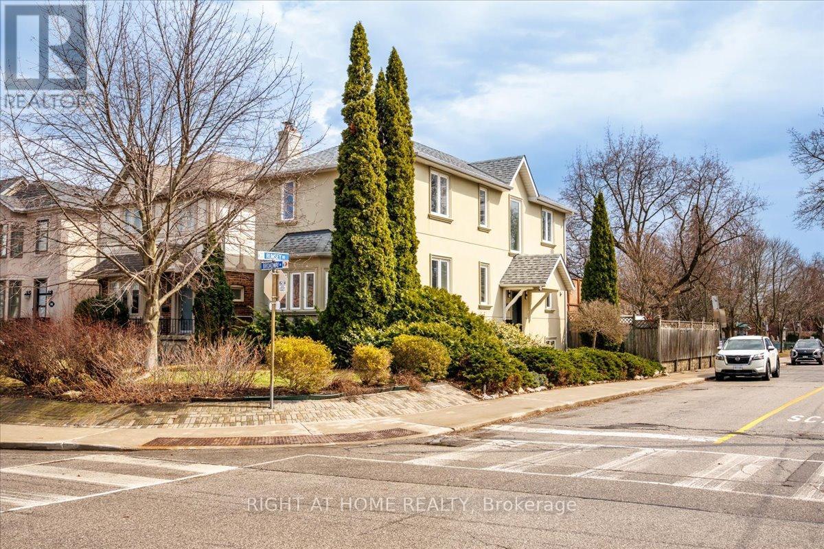 497 Broadway Avenue, Toronto, Ontario  M4G 2R7 - Photo 2 - C12994122