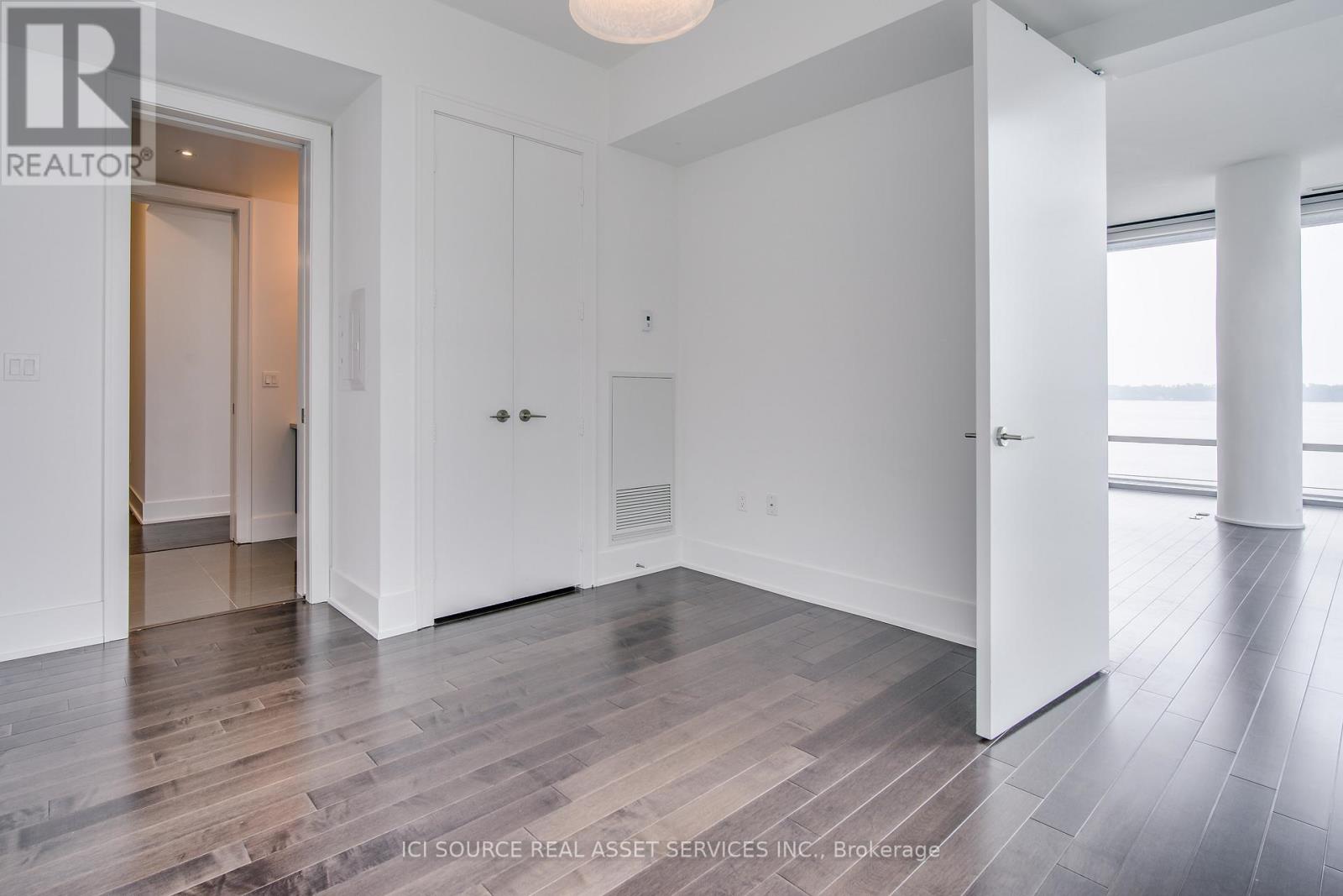 523 - 39 Queens Quay E, Toronto, Ontario  M5E 0A5 - Photo 4 - C12994446