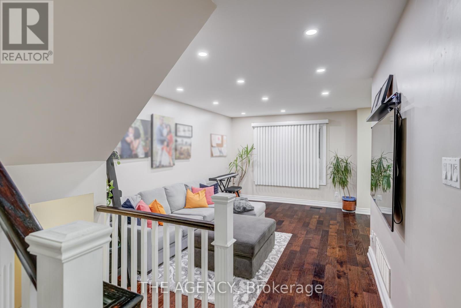 513 Alder Court, Pickering, Ontario  L1V 4T2 - Photo 6 - E12960866