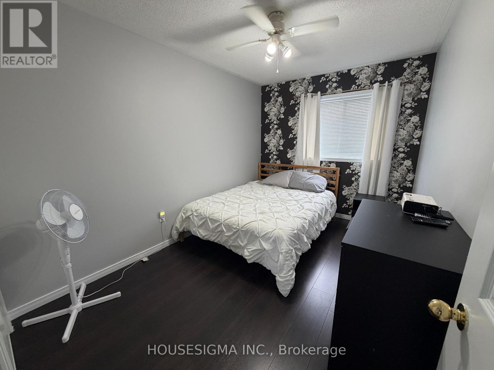 58 Lookout Street, Essa, Ontario  L0M 1B4 - Photo 15 - N12992118