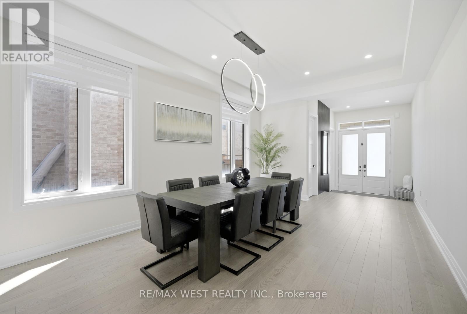 99 Coldwell Bay Circle, Vaughan, Ontario  L4H 5E9 - Photo 10 - N12994604