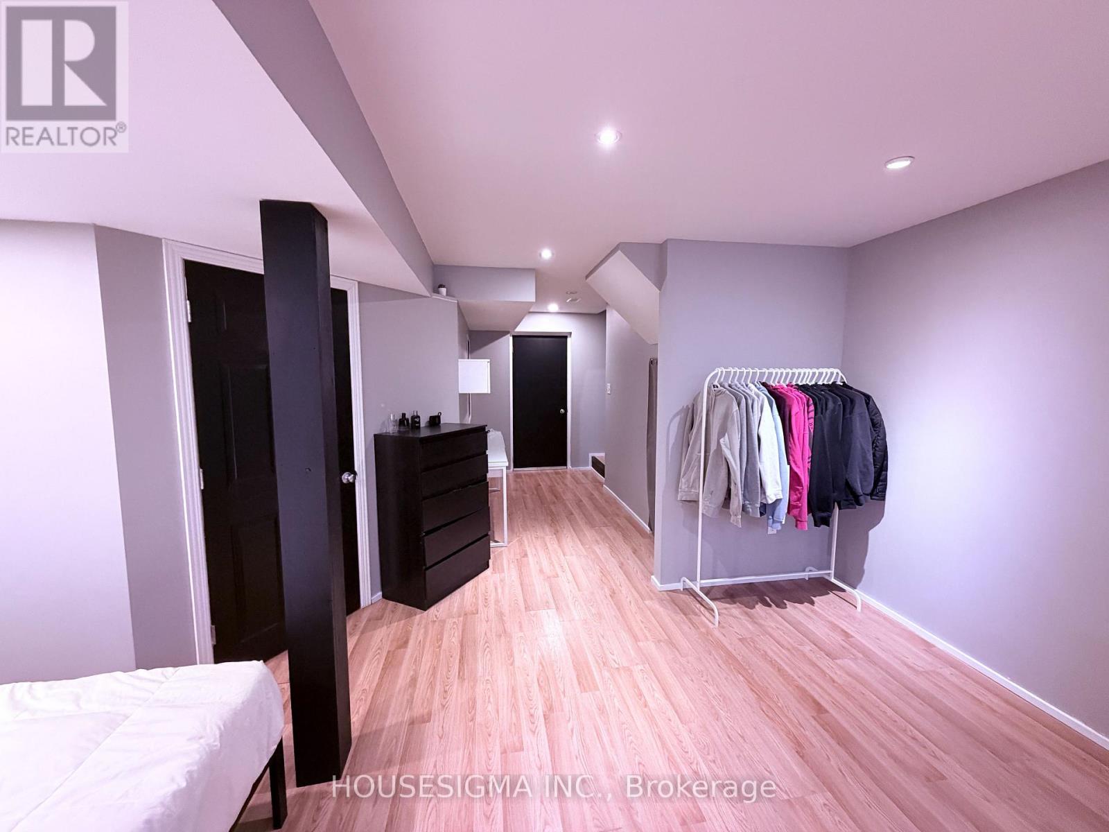 58 Lookout Street, Essa, Ontario  L0M 1B4 - Photo 24 - N12992118