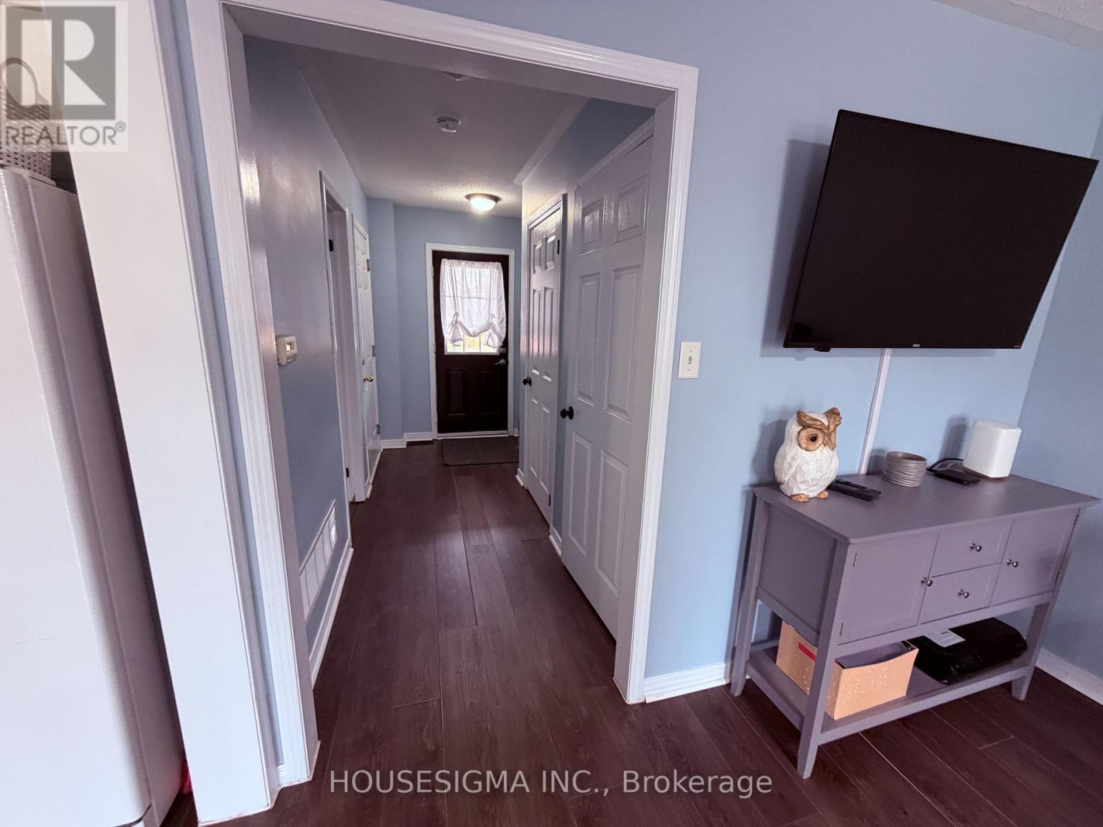 58 Lookout Street, Essa, Ontario  L0M 1B4 - Photo 8 - N12992118