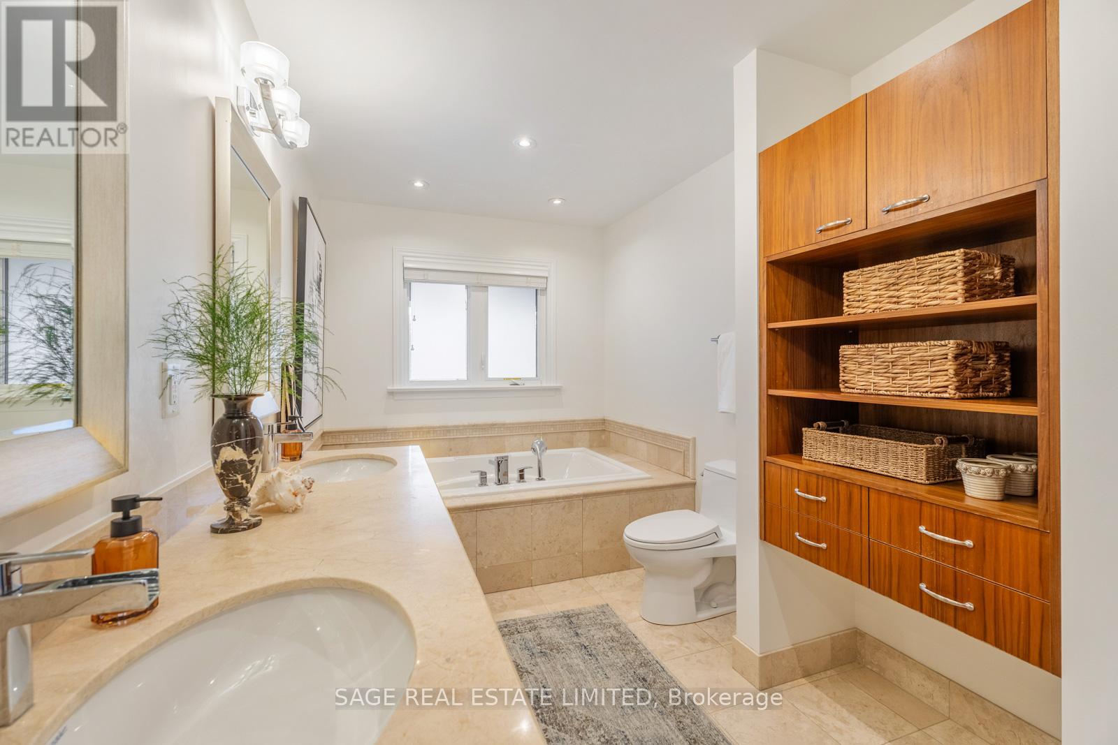 31 Ashwood Crescent, Toronto, Ontario  M9A 1Z2 - Photo 23 - W12934638