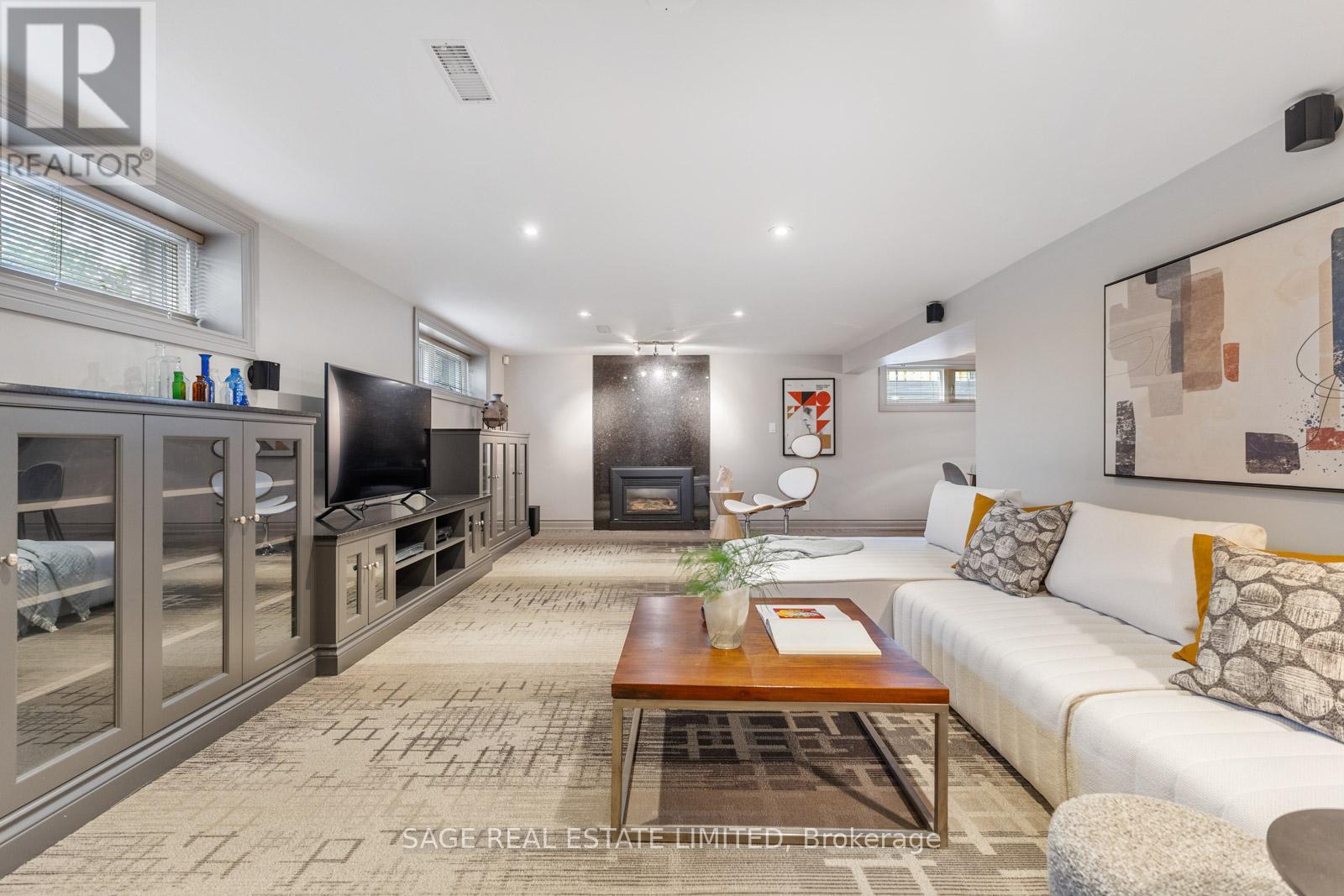 31 Ashwood Crescent, Toronto, Ontario  M9A 1Z2 - Photo 30 - W12934638