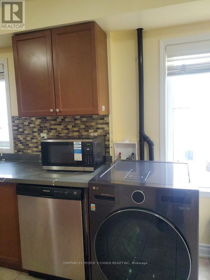 59 Betterton Crescent, Brampton, Ontario  L7A 0S6 - Photo 3 - W12855330