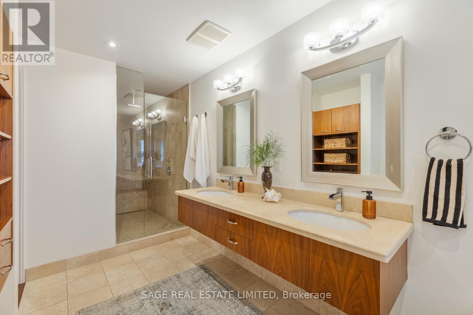 31 Ashwood Crescent, Toronto, Ontario  M9A 1Z2 - Photo 24 - W12934638