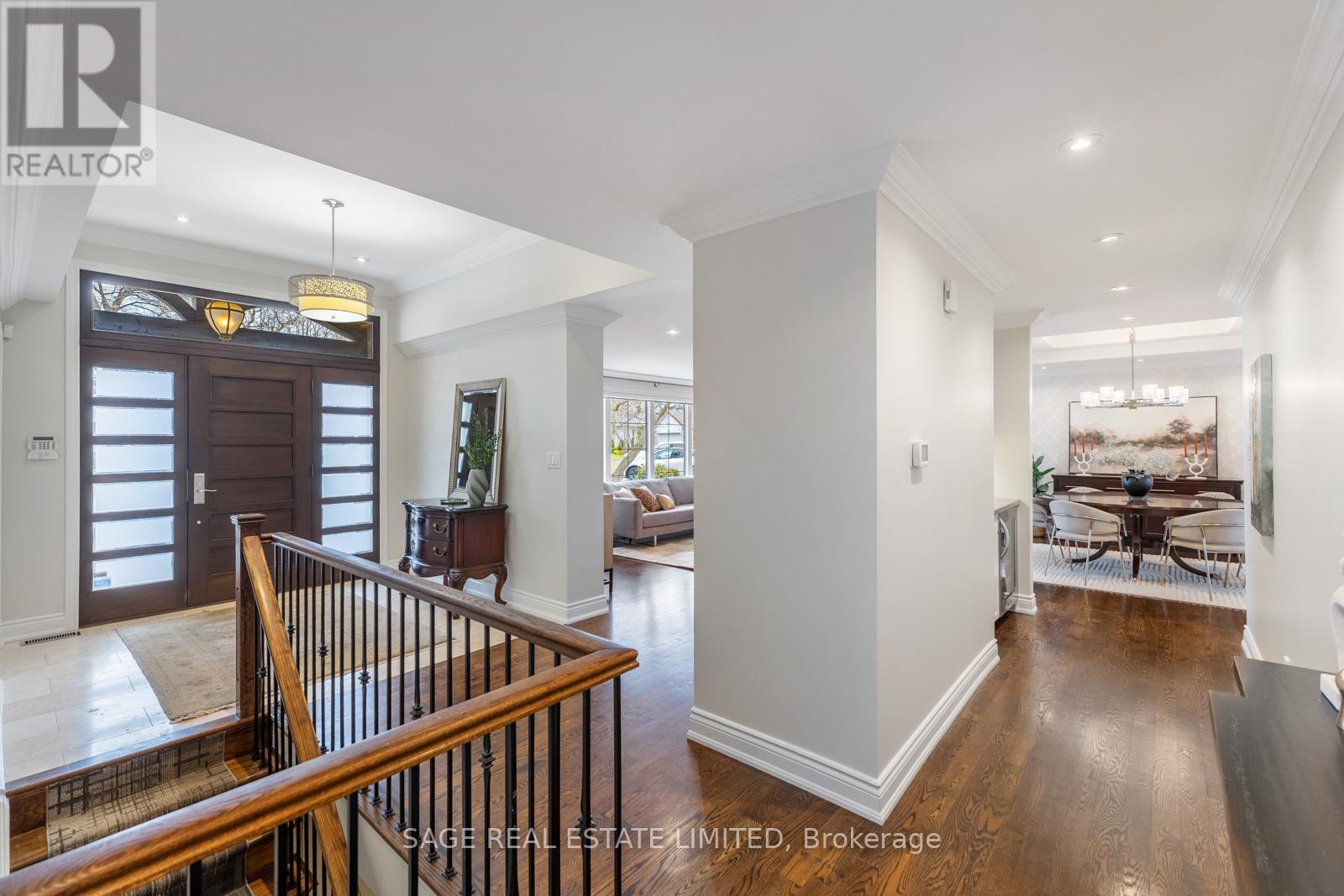 31 Ashwood Crescent, Toronto, Ontario  M9A 1Z2 - Photo 5 - W12934638