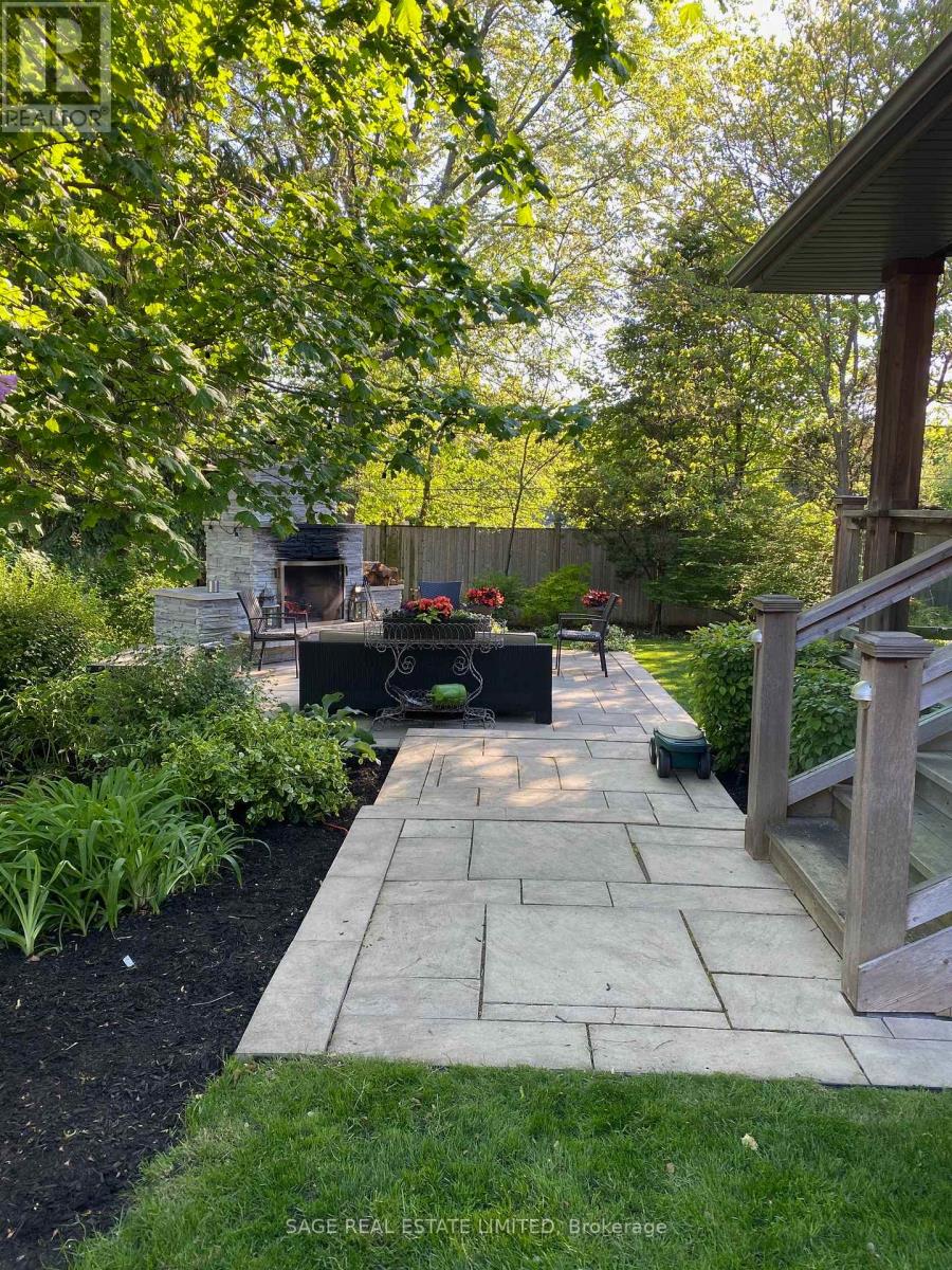 31 Ashwood Crescent, Toronto, Ontario  M9A 1Z2 - Photo 50 - W12934638