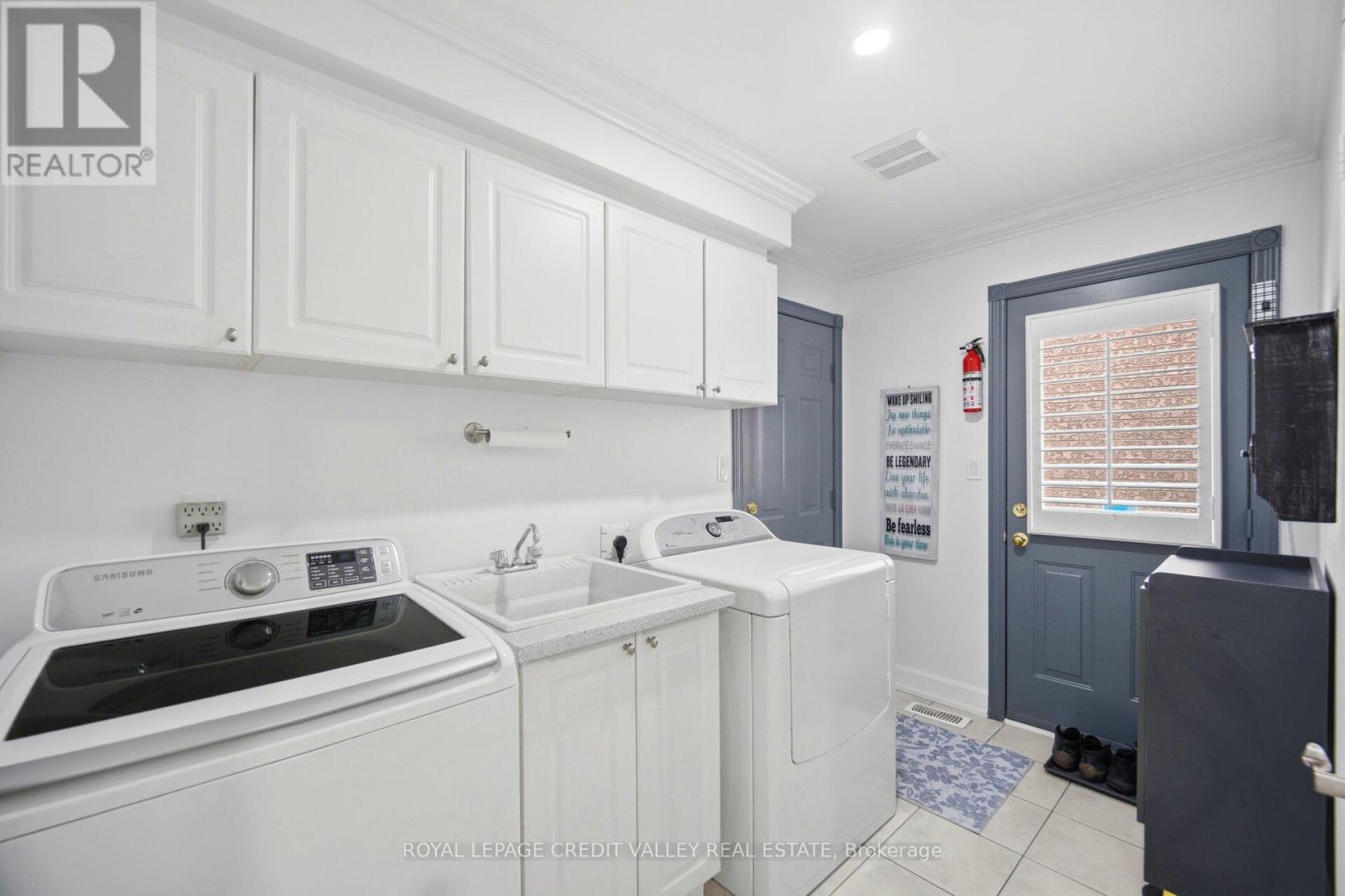 75 Royal Valley Drive S, Caledon, Ontario  L7C 1A2 - Photo 17 - W12991334