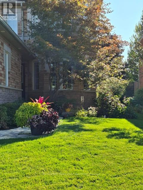 75 Royal Valley Drive S, Caledon, Ontario  L7C 1A2 - Photo 3 - W12991334