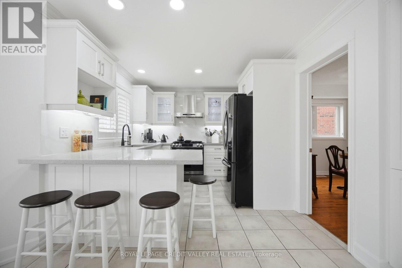 75 Royal Valley Drive S, Caledon, Ontario  L7C 1A2 - Photo 11 - W12991334