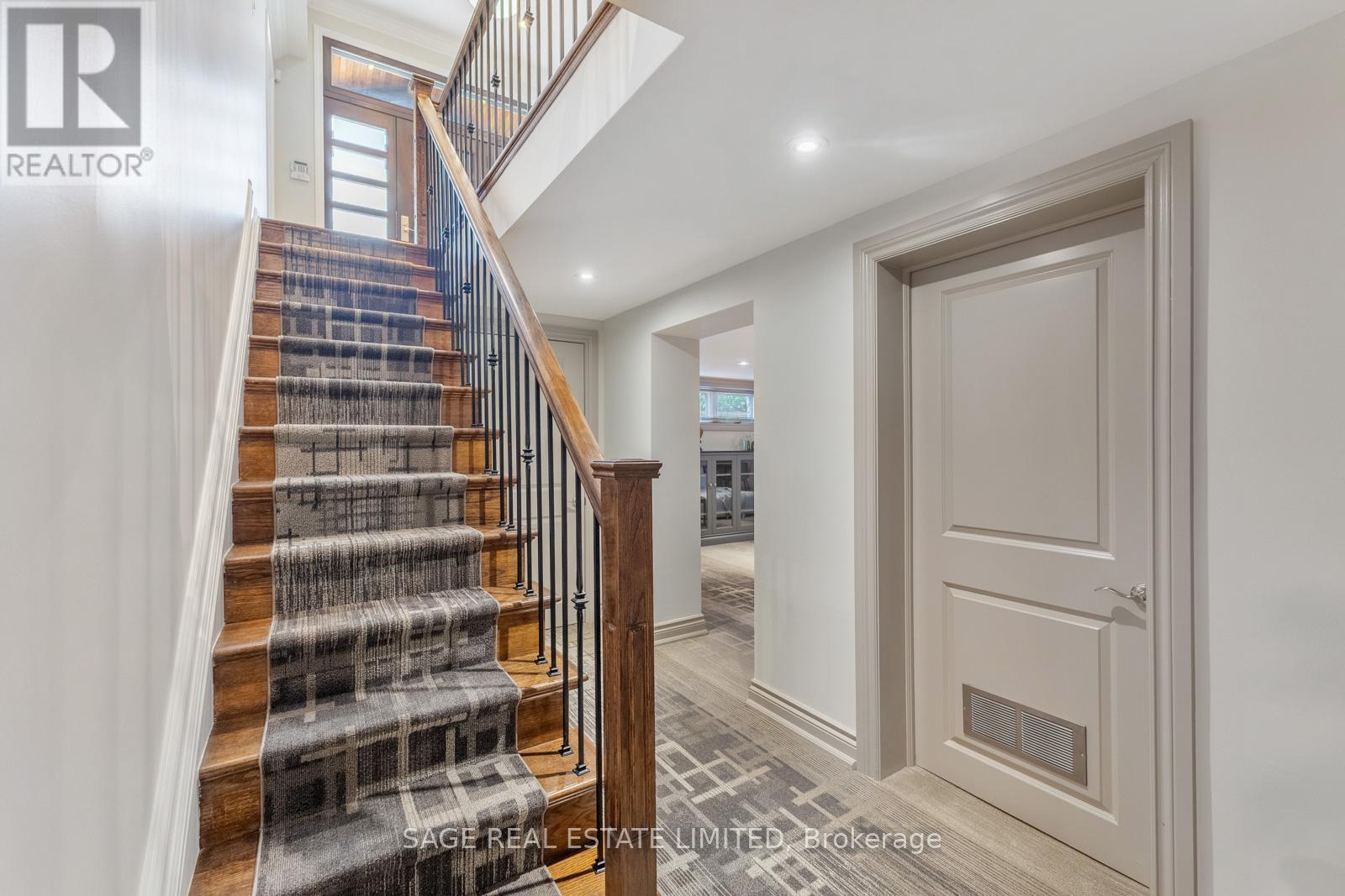 31 Ashwood Crescent, Toronto, Ontario  M9A 1Z2 - Photo 29 - W12934638