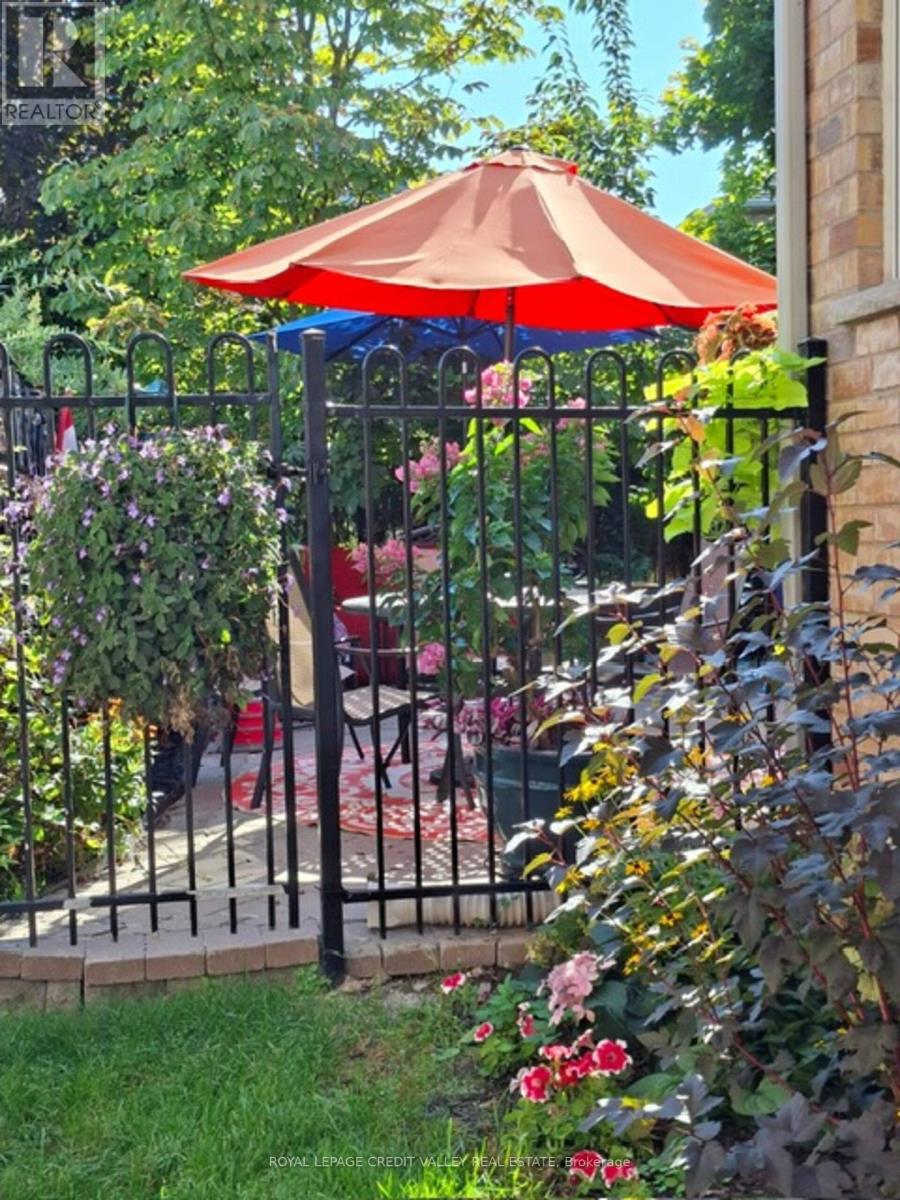 75 Royal Valley Drive S, Caledon, Ontario  L7C 1A2 - Photo 33 - W12991334