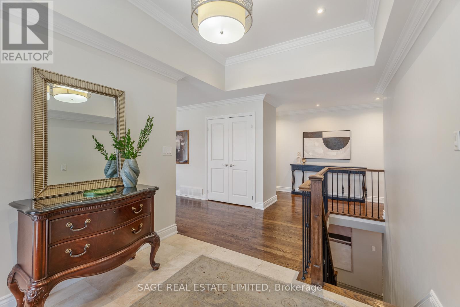 31 Ashwood Crescent, Toronto, Ontario  M9A 1Z2 - Photo 4 - W12934638