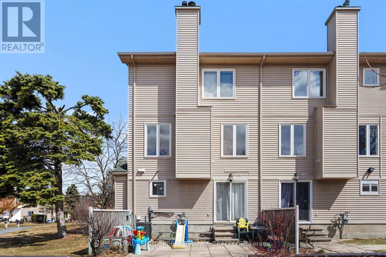 1931 Ashmont Street, Ottawa, Ontario  K1C 7B9 - Photo 39 - X12819002