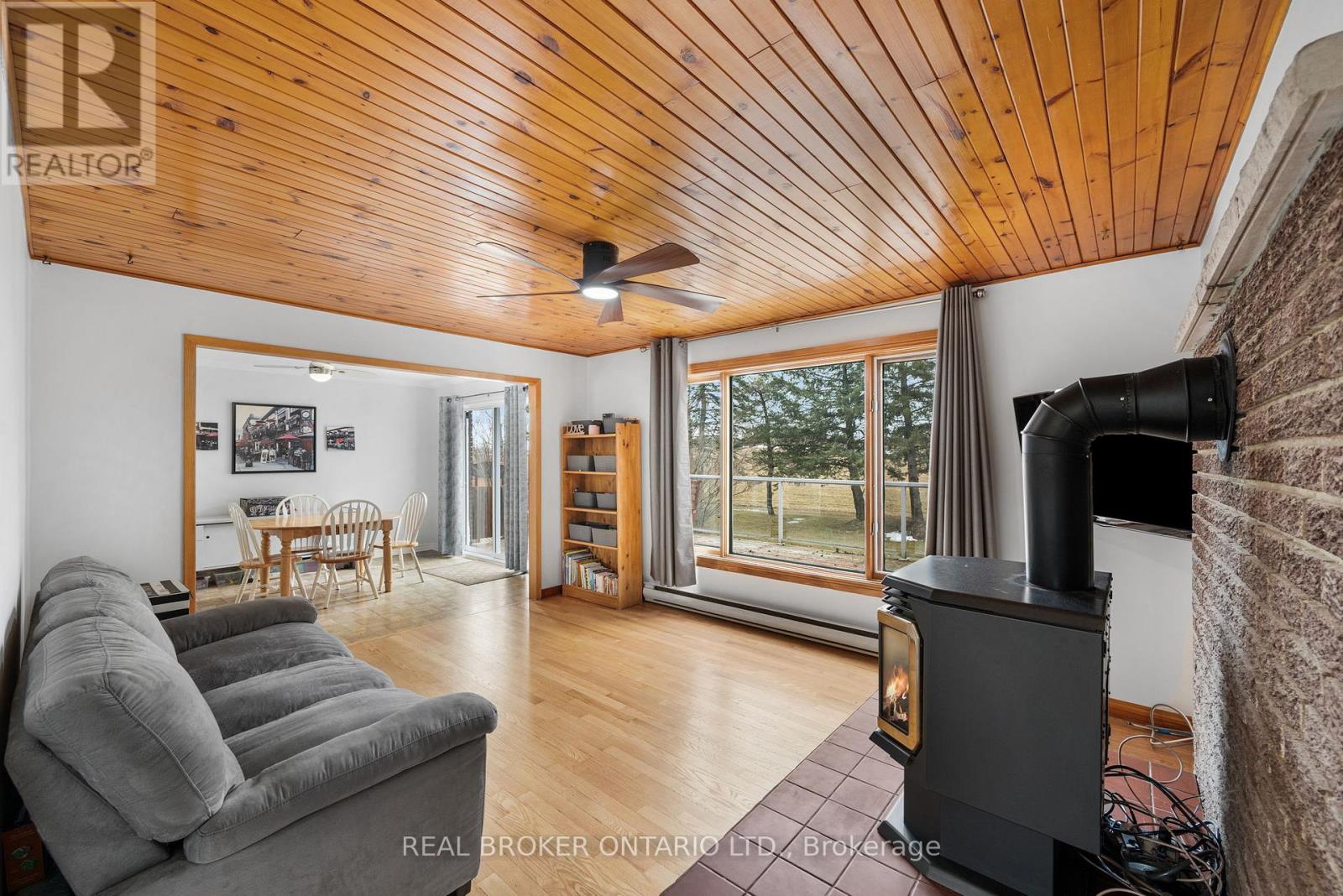 15658 County 43 Road, North Stormont, Ontario  K0C 1K0 - Photo 17 - X12864208