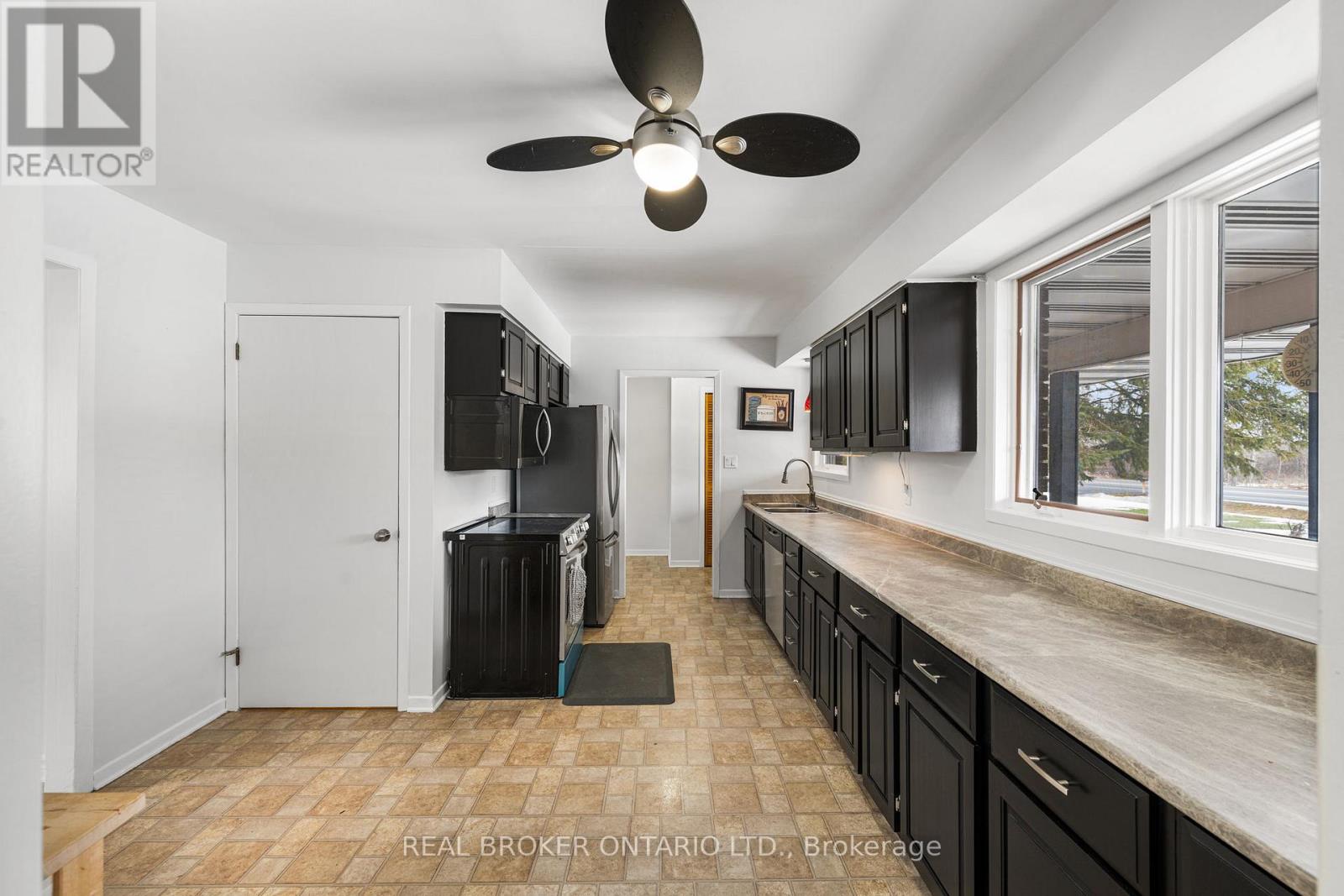 15658 County 43 Road, North Stormont, Ontario  K0C 1K0 - Photo 6 - X12864208