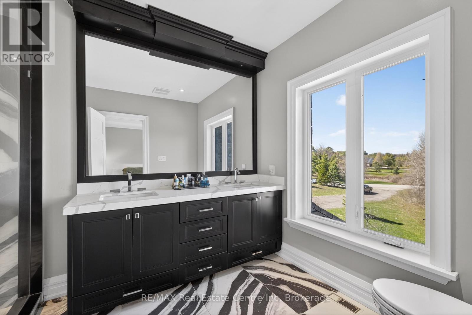 7645 Maltby Road E, Puslinch, Ontario N0B 2J0 - Photo 38 - X12994626