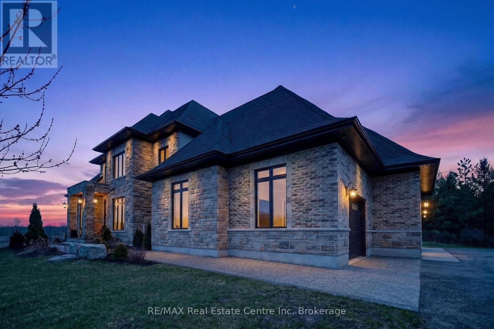 7645 Maltby Road E, Puslinch, Ontario N0B 2J0 - Photo 4 - X12994626