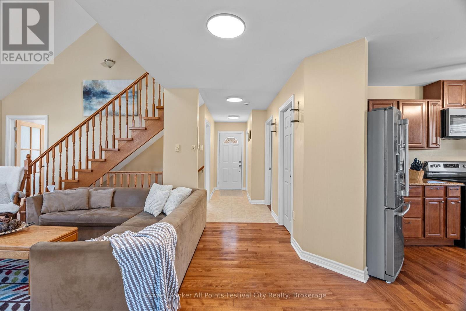 207 Birch Crescent, Huron-Kinloss, Ontario  N0G 2R0 - Photo 5 - X12994730