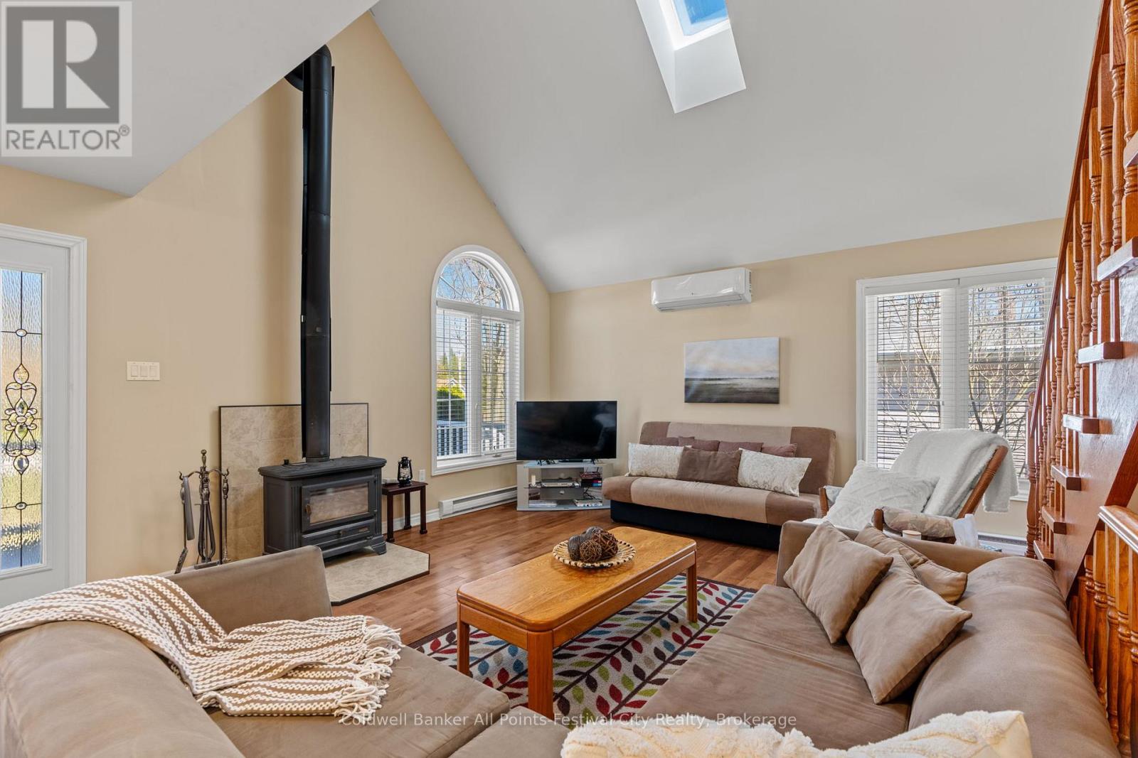 207 Birch Crescent, Huron-Kinloss, Ontario  N0G 2R0 - Photo 6 - X12994730