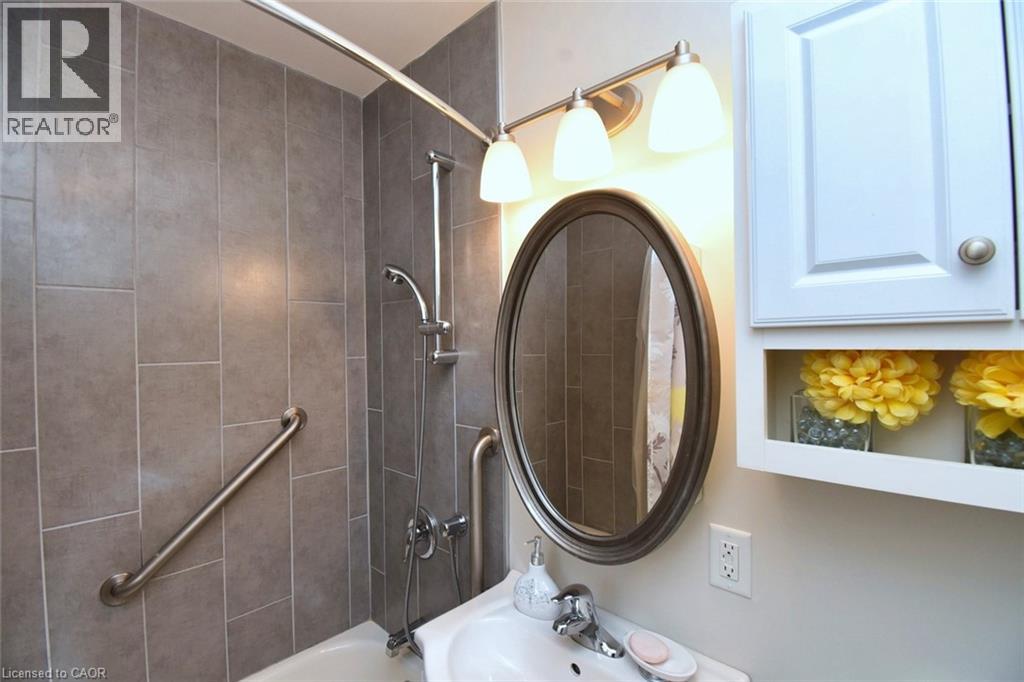 180 Adair Avenue N, Hamilton, Ontario  L8H 6A9 - Photo 29 - 40795959